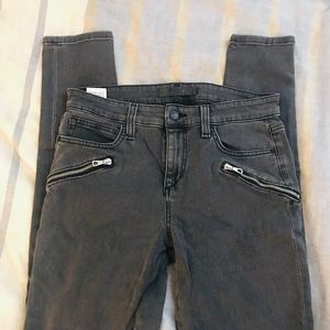 Joe’s black jeans w/ zipper